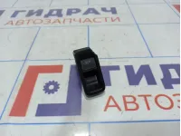 Кнопка открывания багажника Volkswagen Polo Sedan (Mk5) 1K0959831REH