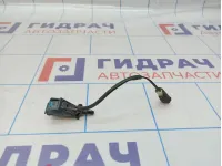 Форсунка омывателя лобового стекла Volkswagen Polo Sedan (Mk5) 6E0955986B. С обогревом.