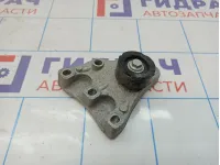 Кронштейн опоры двигателя Volkswagen Polo Sedan (Mk5) 6R0199185B.