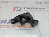 Кронштейн троса МКПП Volkswagen Polo Sedan (Mk5) 6Q0711789F.