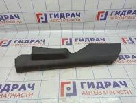 Обшивка стойки задней левой нижняя Volkswagen Polo Sedan (Mk5) 6RU867765.