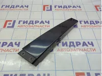 Накладка стойки наружная левая Volkswagen Polo Sedan (Mk5) 6RU853289. Сломано крепление.