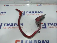 Петля крышки багажника левая Volkswagen Polo Sedan (Mk5) 6RF827301A.