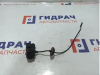 Активатор замка крышки бензобака Volkswagen Polo Sedan (Mk5) 5C6810773B.