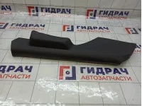 Обшивка стойки задней левой нижняя Volkswagen Polo 6RU86776582V