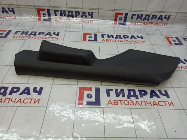 Обшивка стойки задней левой нижняя Volkswagen Polo 6RU86776582V