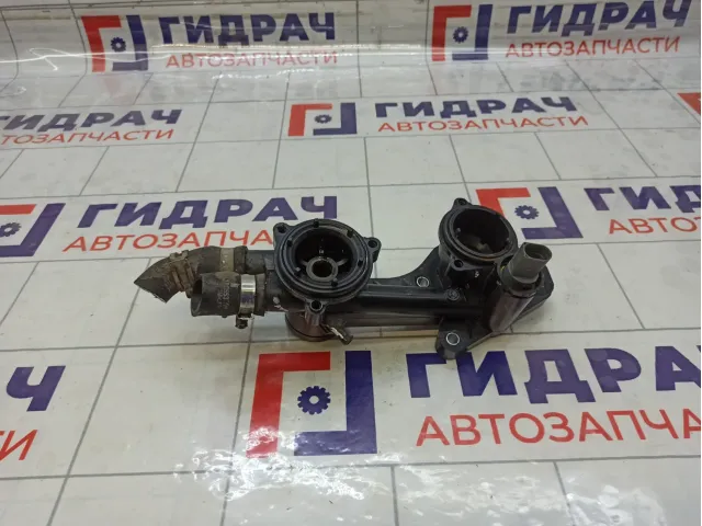 Корпус термостата Volkswagen Polo 03C121111AE