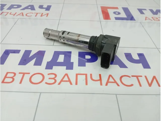 Катушка зажигания Volkswagen Polo 036905715G