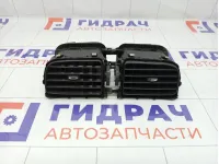 Дефлектор воздушный центральный Volkswagen Polo 6RF819728B