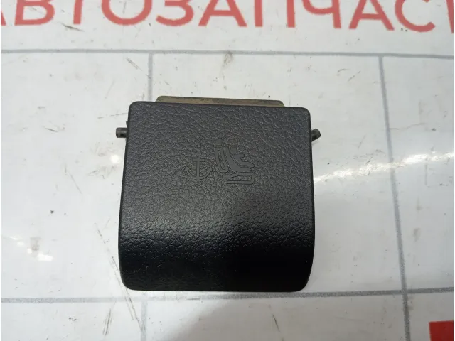 Заглушка Volkswagen Polo Sedan (Mk5) 6RU887301