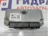 Блок управления двигателем Volkswagen Polo Sedan (Mk5) 03C906014B