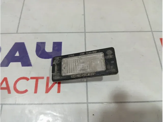 Фонарь подсветки номера Volkswagen Polo 5N0943021A