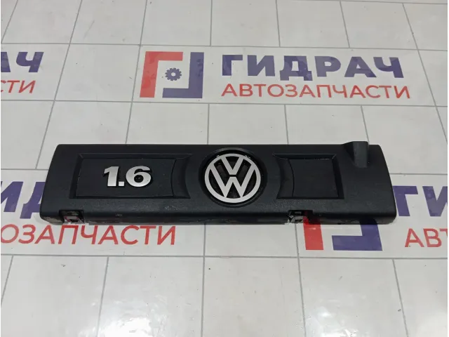 Накладка двигателя Volkswagen Polo 03C103935
