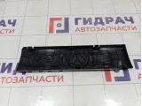 Накладка двигателя Volkswagen Polo 03C103935
