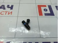 Форсунка инжекторная Volkswagen Polo 03C906031A