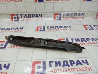 Пыльник крыла переднего правого Volkswagen Polo 6RU821112