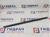 Уплотнитель стекла переднего правого Volkswagen Polo 6RU8374805AP