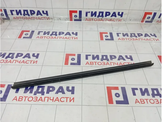 Уплотнитель стекла заднего левого Volkswagen Polo 6RU8394795AP