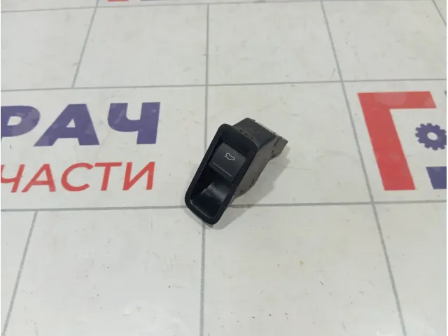 Кнопка открывания багажника Volkswagen Polo 1K0959831AREH