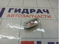 Повторитель на крыло Volkswagen Polo 7E0949117B