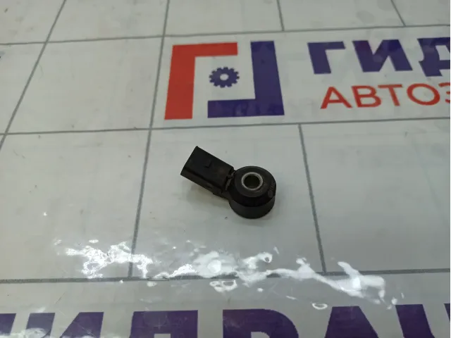 Датчик детонации Volkswagen Polo 030905377C