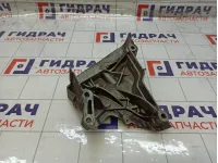 Кронштейн двигателя правый Volkswagen Polo 04E199275G