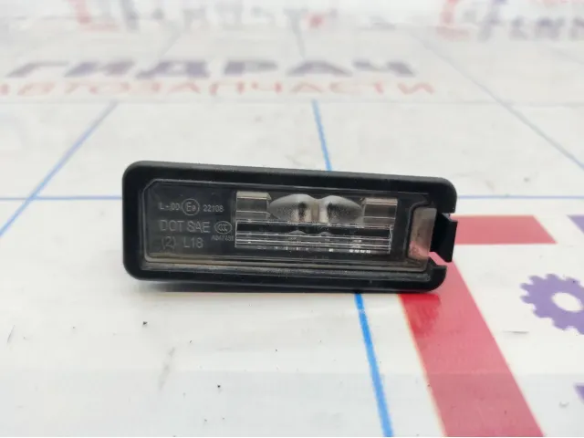 Фонарь подсветки номера Volkswagen Polo (Mk6) 3G5943021A