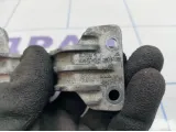 Кронштейн топливной рампы Volkswagen Polo (Mk6) 04E133231A