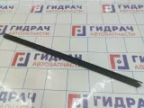Уплотнитель стекла переднего правого Volkswagen Polo (Mk6) 5JA837480B