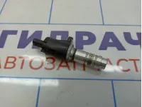 Клапан электромагнитный изменения фаз ГРМ Volkswagen Polo (Mk6) 04E906455AC