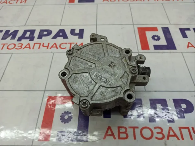 Насос вакуумный Volkswagen Tiguan (Mk2) 06K145100AE