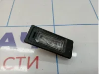 Фонарь подсветки номера Volkswagen Tiguan (Mk2) 5NA943021