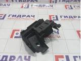 Кронштейн блока предохранителей Volkswagen Tiguan 1K0907361B