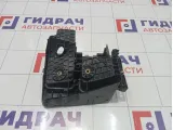 Кронштейн блока предохранителей Volkswagen Tiguan 1K0907361B