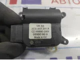 Моторчик заслонки отопителя Volkswagen Tiguan (NF) 3C0907511R