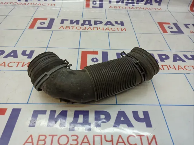 Патрубок воздушного фильтра Volkswagen Tiguan (NF) 5N0129684B
