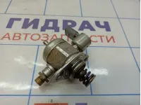 Насос (ТНВД) бензиновый Volkswagen Tiguan (NF) 06H127025N