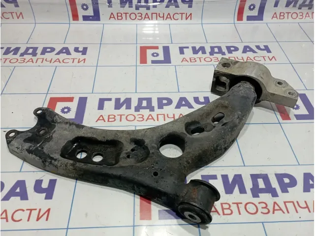 Рычаг передний нижний правый Volkswagen Tiguan (NF) 5N0407152