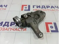 Кронштейн кондиционера Volkswagen Tiguan 1K0260885B