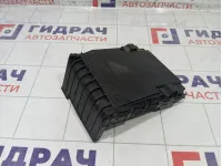 Крышка блока предохранителей Volkswagen Tiguan 1K0937132F