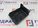 Крышка блока предохранителей Volkswagen Tiguan 1K0937132F