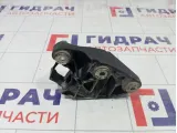 Кронштейн крепления троса КПП Volkswagen Tiguan 5N0711789