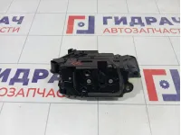 Замок двери передней правой Volkswagen Tiguan 5N1837016E