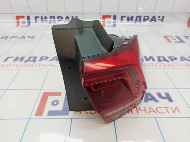 Фонарь задний наружный правый Volkswagen Tiguan (Mk2) 5NA945208F.