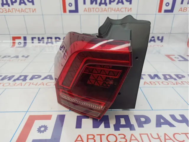 Фонарь задний наружный левый Volkswagen Tiguan (Mk2) 5NA945207F.