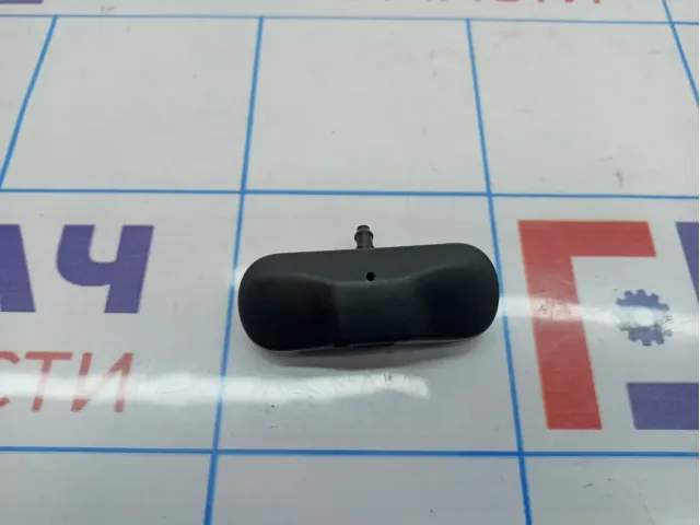 Форсунка омывателя лобового стекла с обогревом Volkswagen Tiguan (Mk2) 5M0955986C.