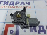 Моторчик стеклоподъемника передний левый Volkswagen Tiguan (Mk2) 5Q0959802B.