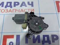 Моторчик стеклоподъемника передний правый Volkswagen Tiguan (Mk2) 5Q0959801B.