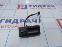 Камера заднего вида Volkswagen Tiguan (Mk2) 5NA827566D. В сборе.