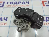 Опора КПП левая Volkswagen Tiguan (Mk2) 5QA199555AM.